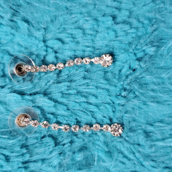 Earring & Necklace Set - Picture 3 of 7